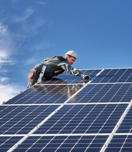 Mantenimiento y limpieza de los paneles solares fotovoltaicos